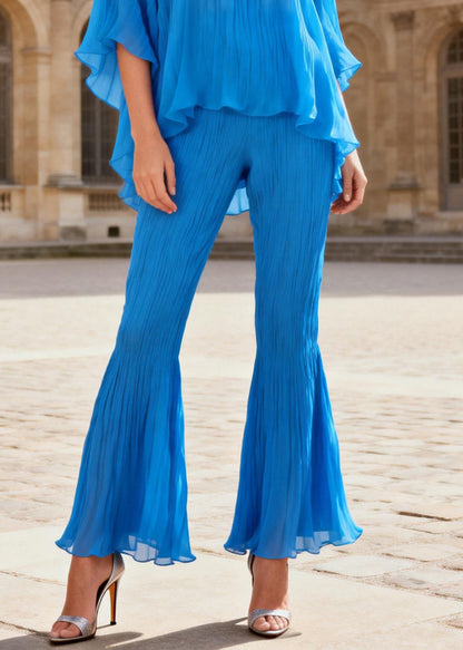 Polished Trousers with an Effortless Classic Look