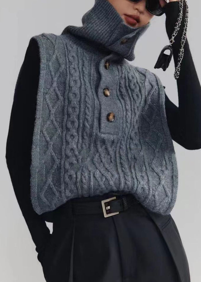 Classic Vintage Coat with a Flattering Fit