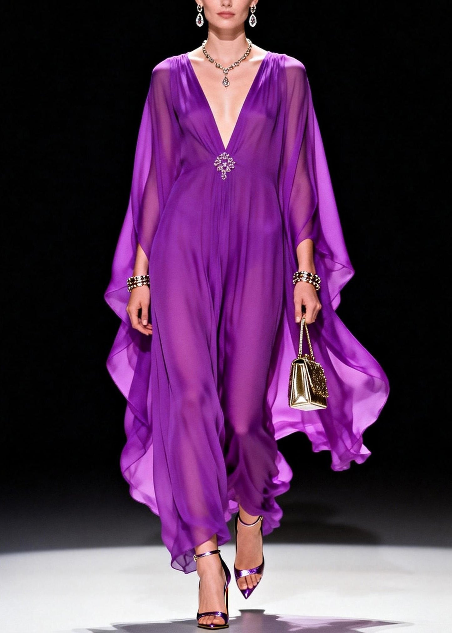 Beautifully Finished Dress in a Timeless Design