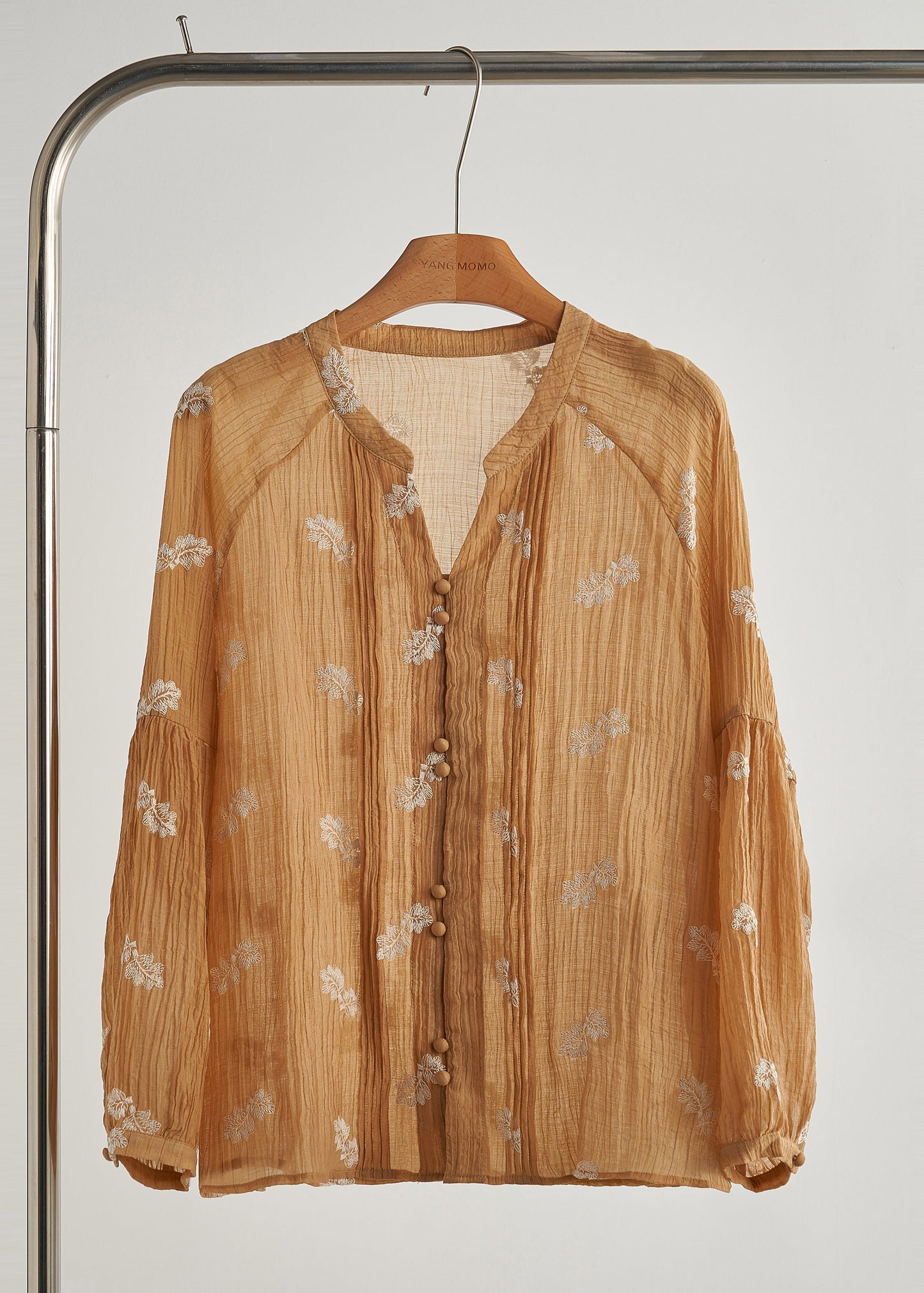 Elegantly Styled Blouse for Everyday Wear