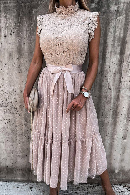 Classic Vintage Dress with a Flattering Fit