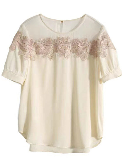 Well Tailored Shirt with a Graceful Silhouette