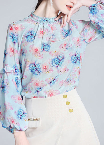 Well Tailored Top with a Graceful Silhouette