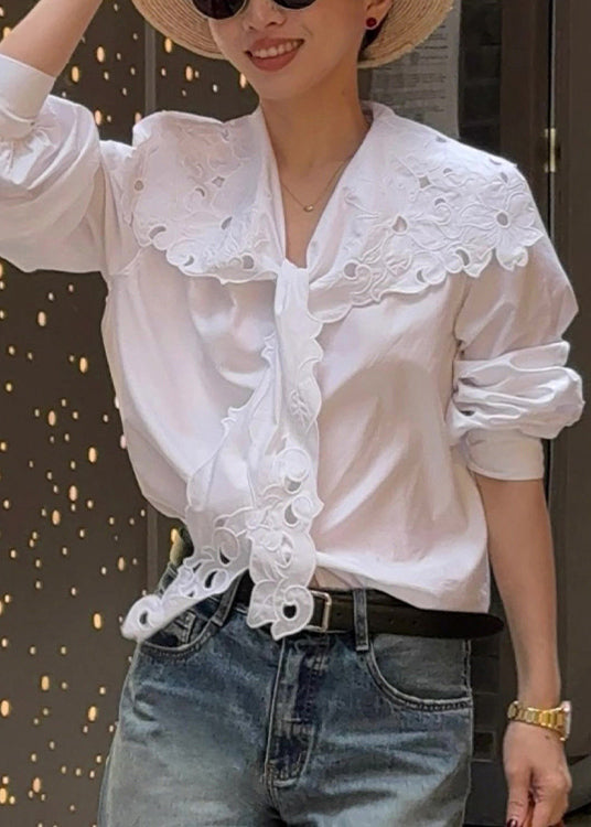 Effortlessly Elegant Top with a Timeless Design