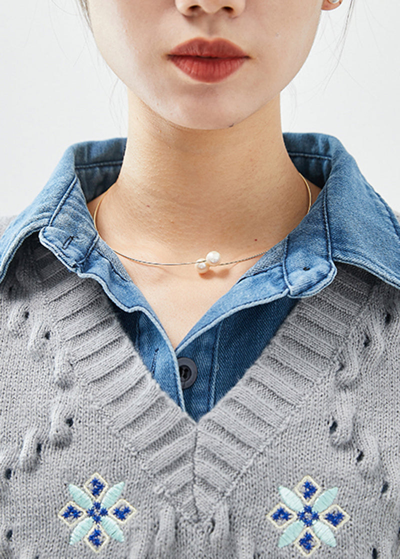 Classic Vintage Shirt with a Flattering Fit