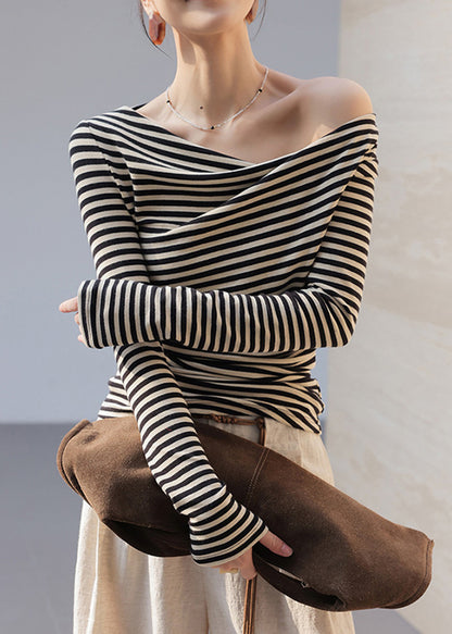 Effortlessly Elegant Shirt with a Timeless Design