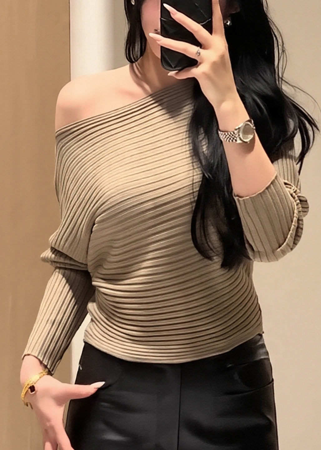 Beautifully Finished Sweater in a Timeless Design