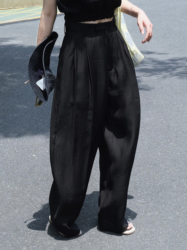 Sophisticated Trousers with a Clean Classic Look