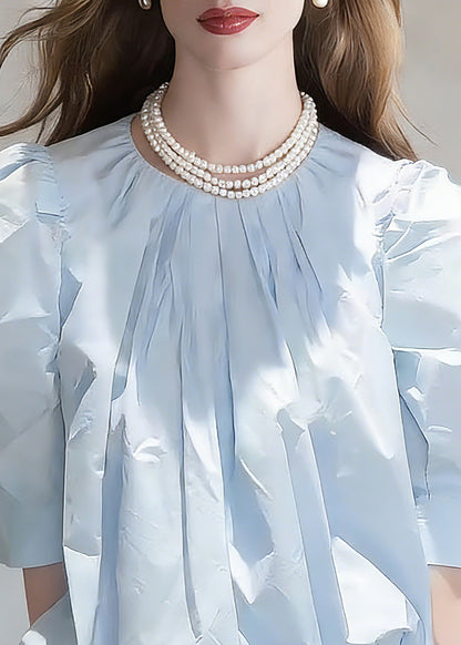 Effortlessly Elegant Top with a Timeless Design