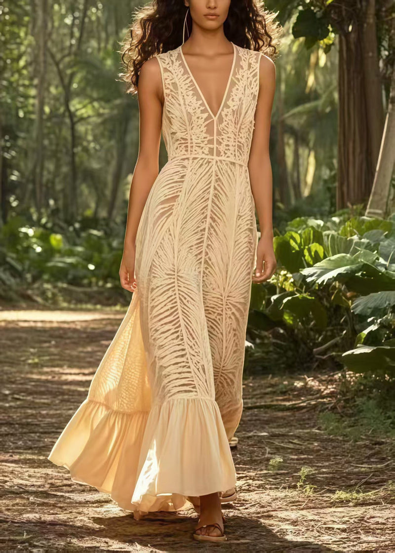 Beautifully Finished Dress in a Timeless Design