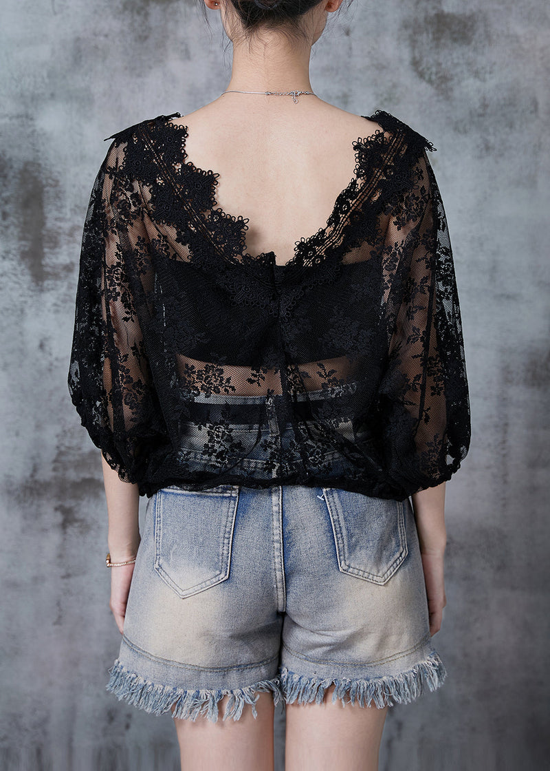 Well Tailored Blouse with a Graceful Silhouette