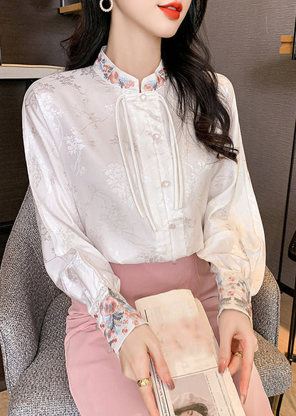 Classic Vintage Shirt with a Flattering Fit
