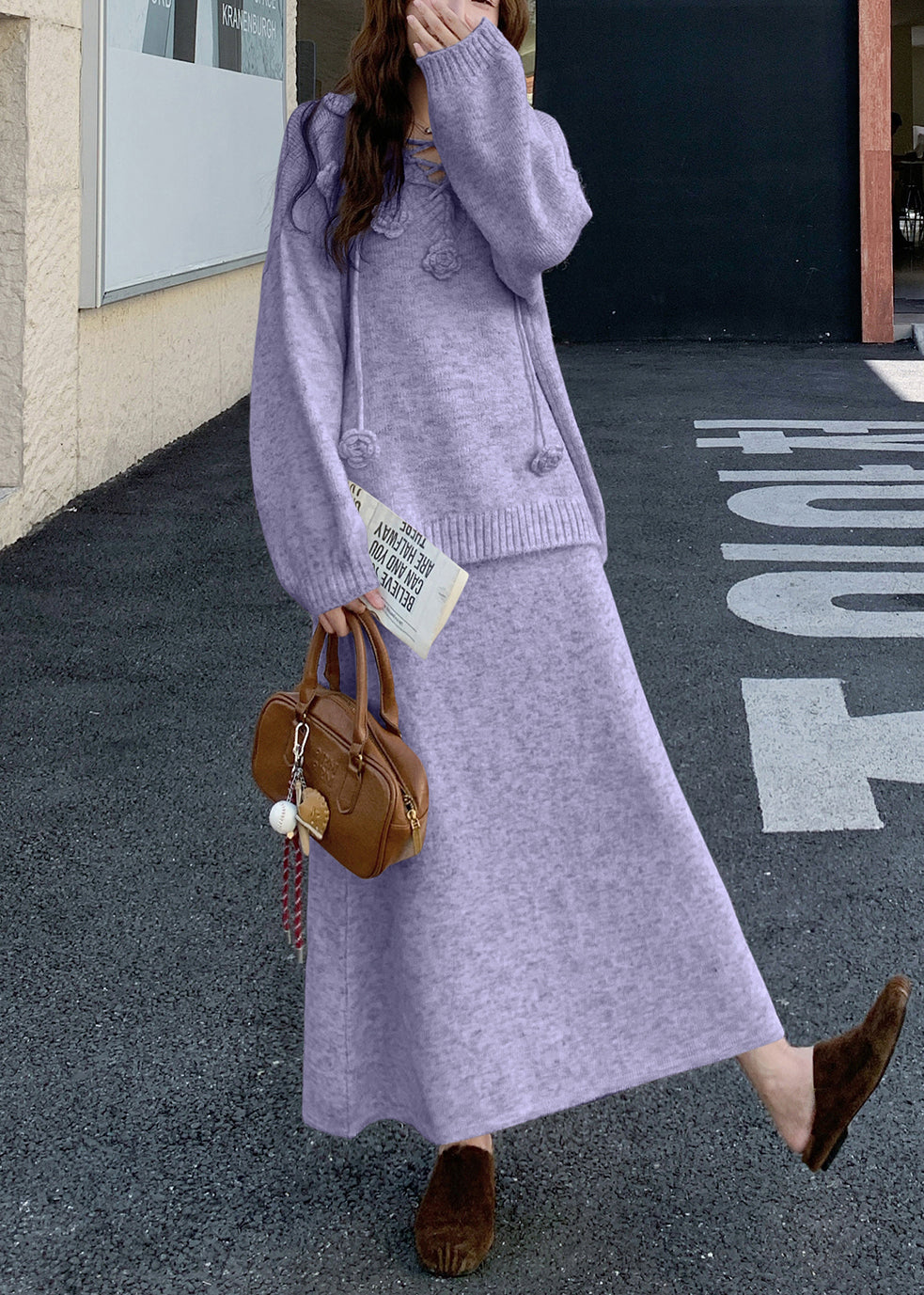 Well Tailored Sweater with a Graceful Silhouette