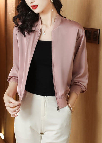 Well Tailored Coat with a Graceful Silhouette
