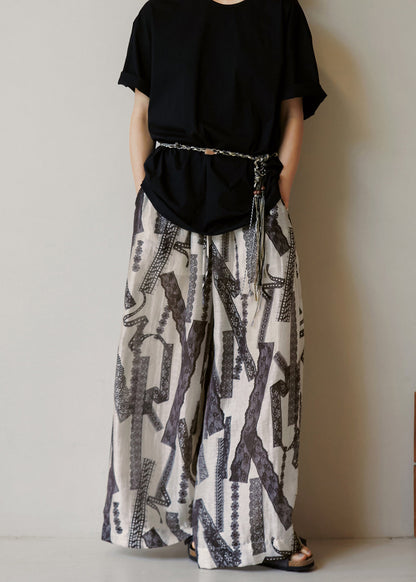 Classic Vintage Pants with a Flattering Fit