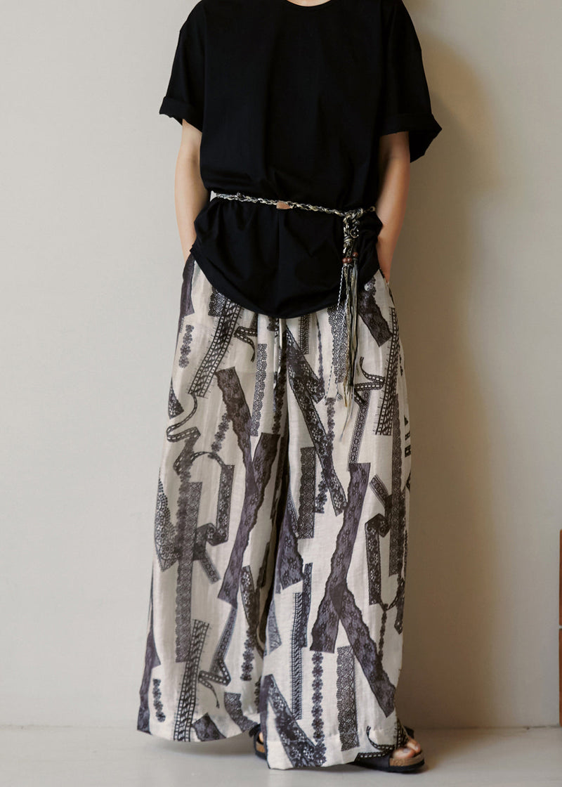Classic Vintage Pants with a Flattering Fit