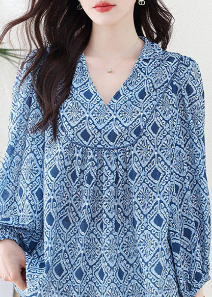 Sophisticated Blouse with a Clean Classic Look