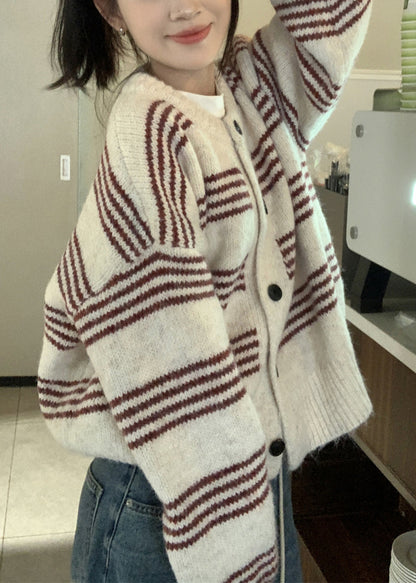Elegantly Styled Cardigan for Everyday Wear