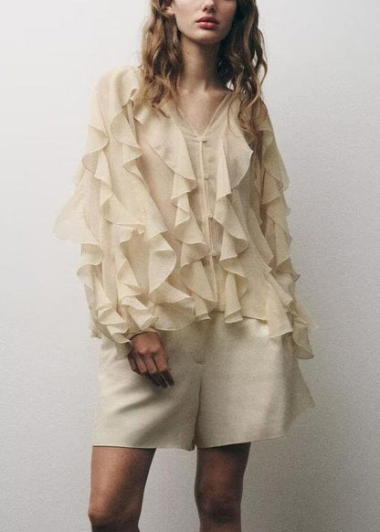 Well Tailored Shirt with a Graceful Silhouette