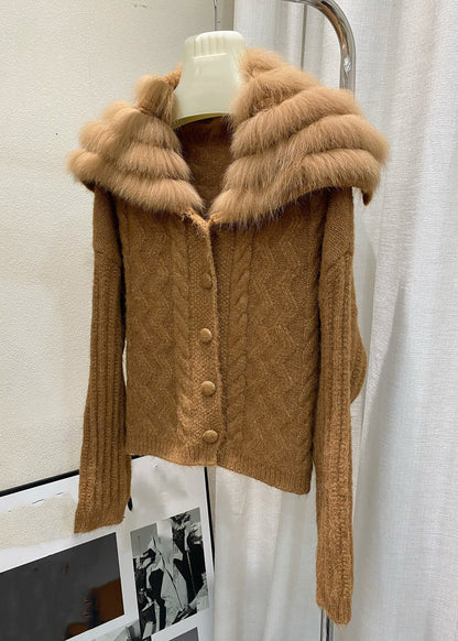 Effortlessly Elegant Cardigan with a Timeless Design