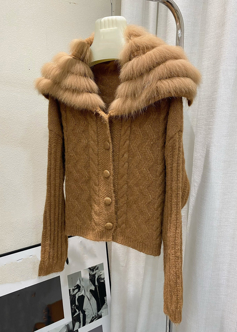 Effortlessly Elegant Cardigan with a Timeless Design