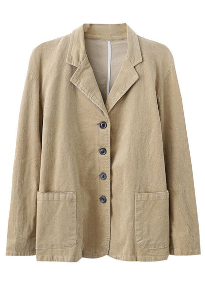 Well Tailored Coat with a Graceful Silhouette