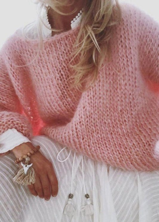 Well Tailored Sweater with a Graceful Silhouette