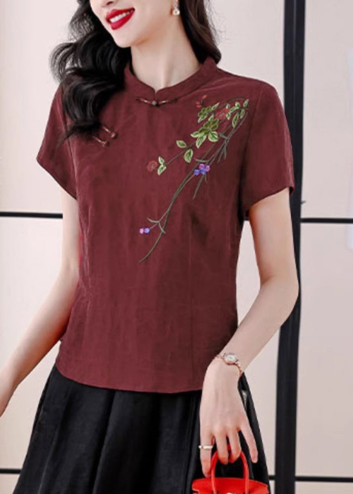 Beautifully Crafted Blouse in a Classic Style