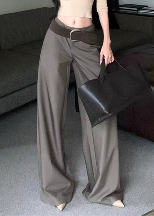 Effortlessly Elegant Pants with a Timeless Design
