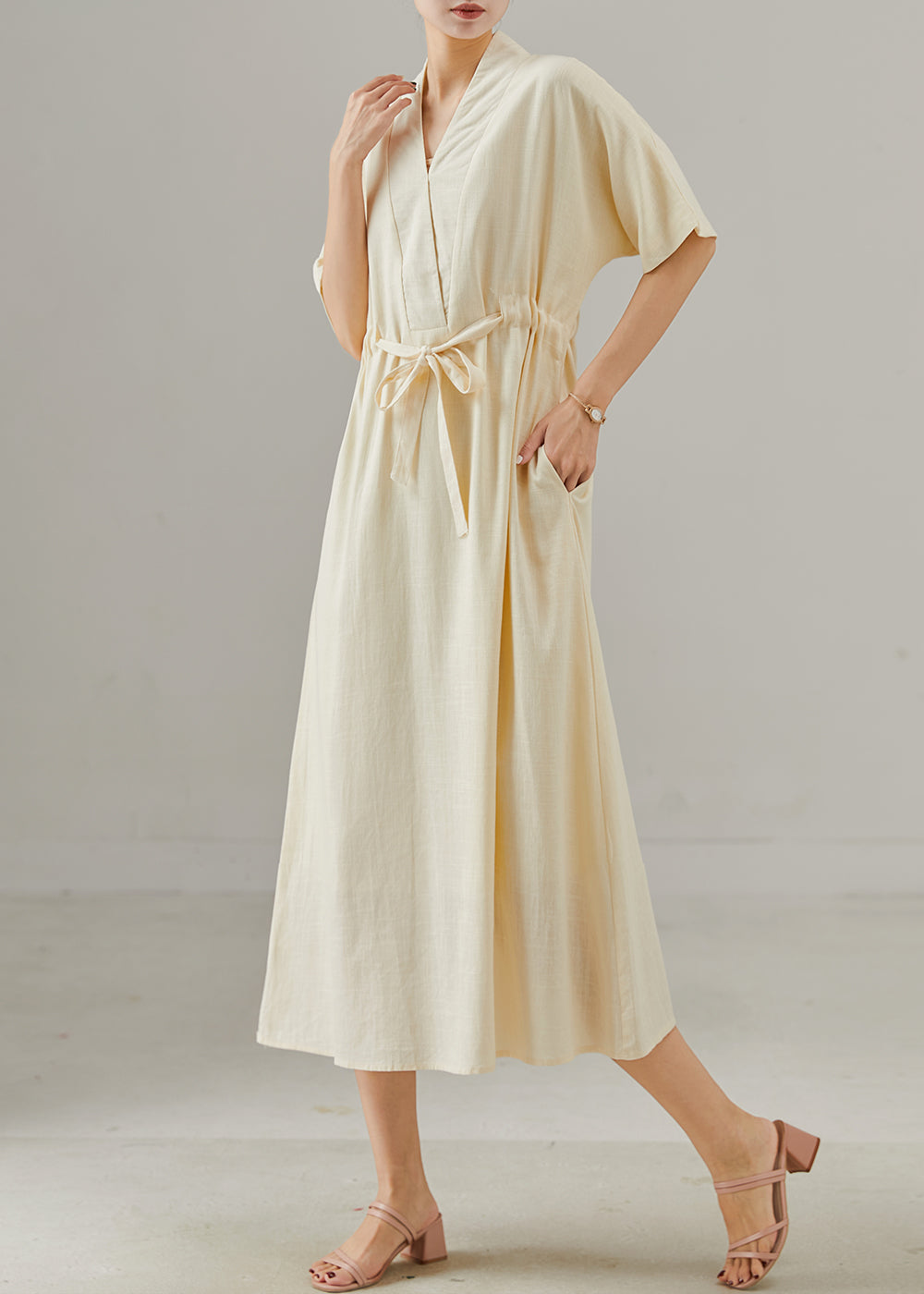 Beautifully Finished Dress in a Timeless Design