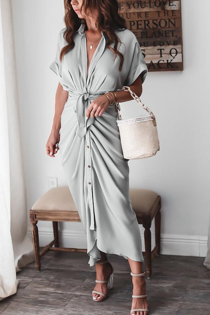 Beautifully Finished Dress in a Timeless Design