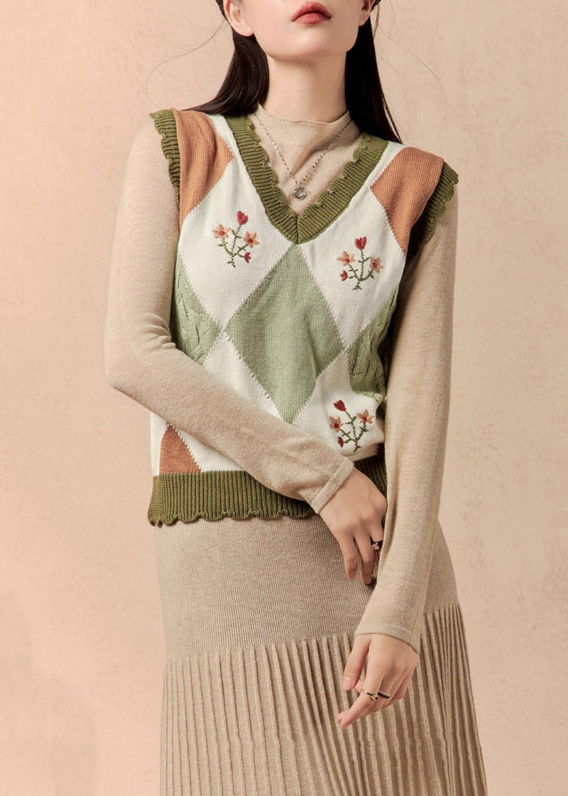 Gracefully Styled Garment for Any Occasion