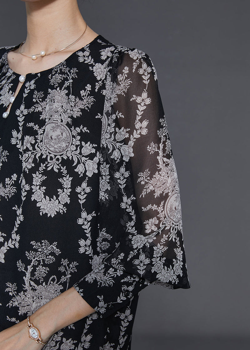 Well Tailored Top with a Graceful Silhouette