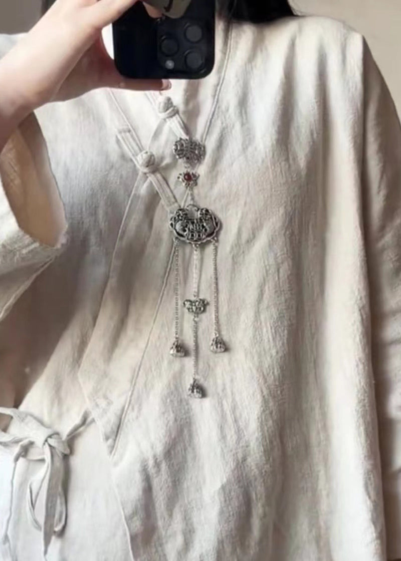 Classic Vintage Shirt with a Flattering Fit