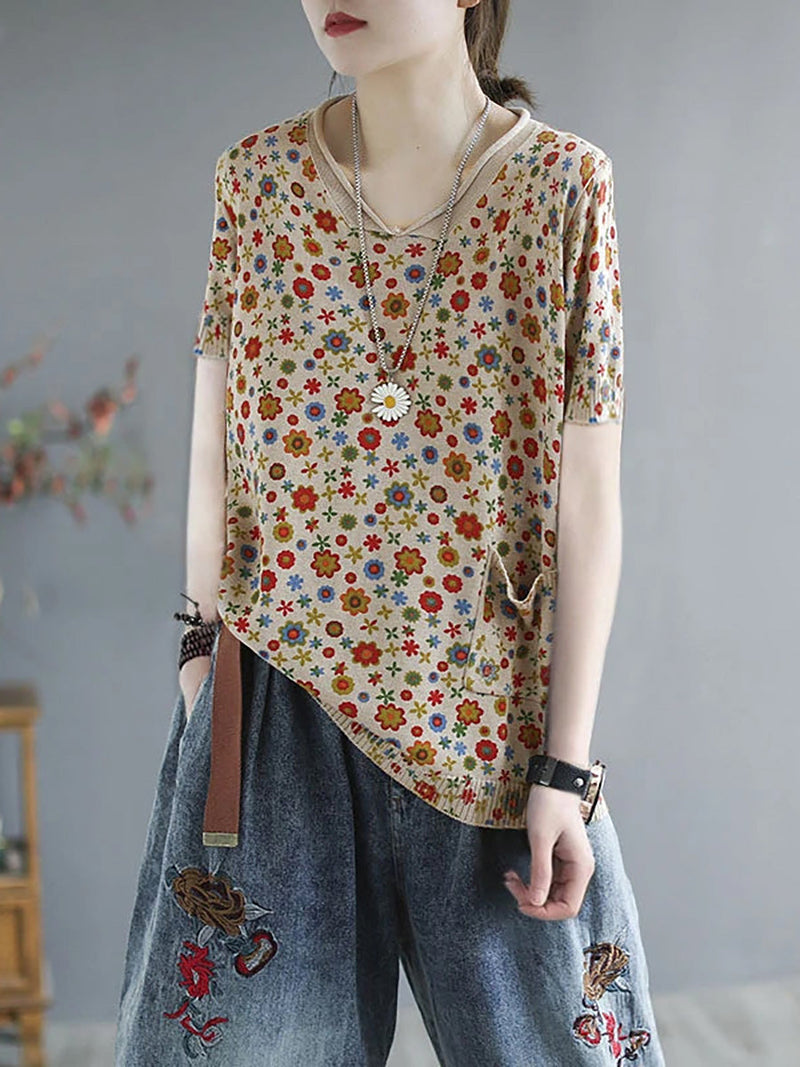 Classic Vintage Sweater with a Flattering Fit