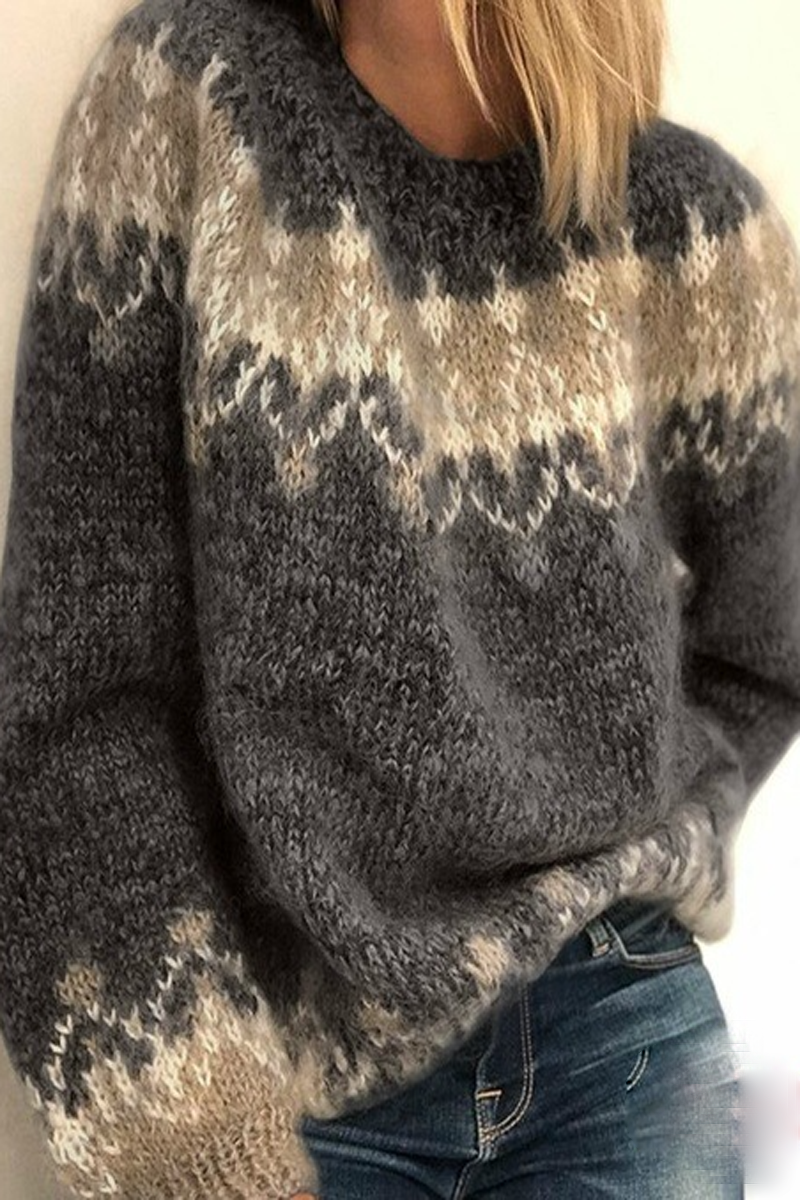 Classic Vintage Sweater with a Flattering Fit