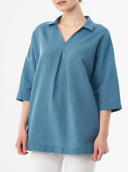 Classic Vintage Top with a Flattering Fit