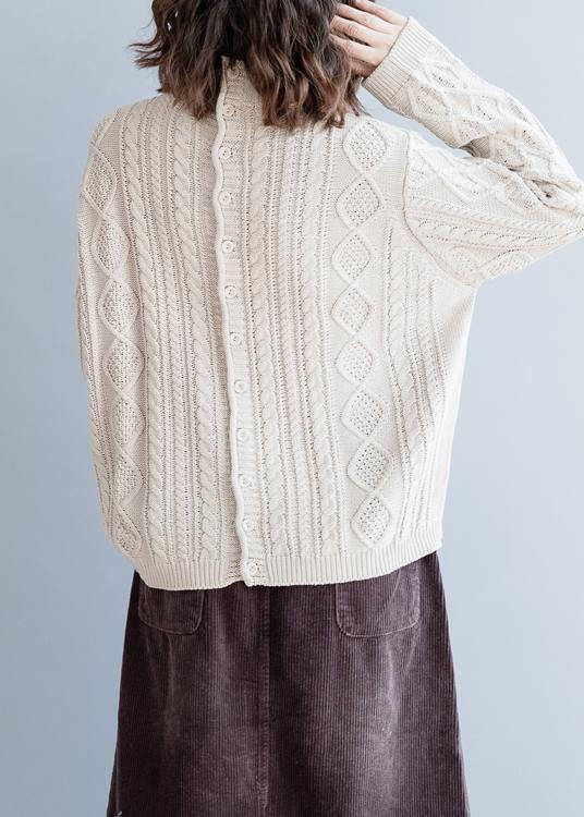 Beautifully Crafted Blouse in a Classic Style