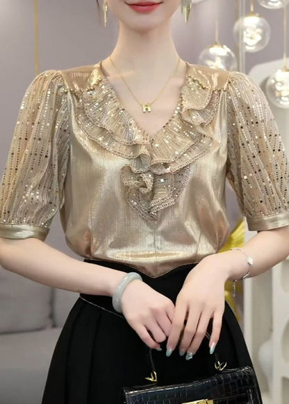 Effortlessly Elegant Top with a Timeless Design