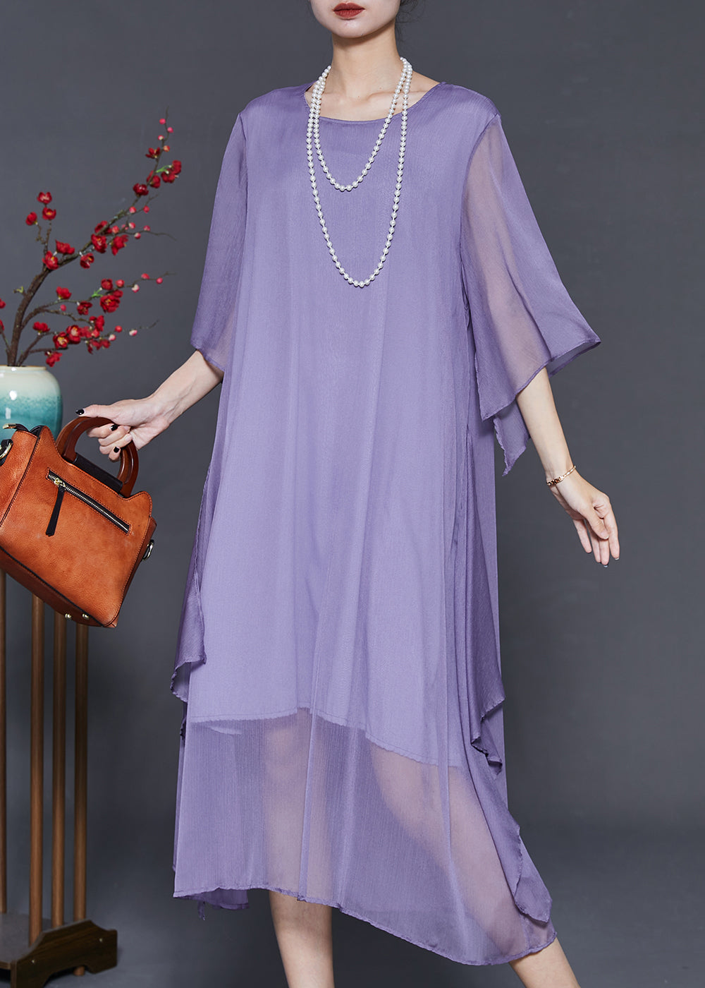 Beautifully Finished Dress in a Timeless Design