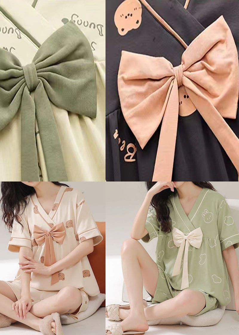Casually Elegant Garment with a Refined Edge