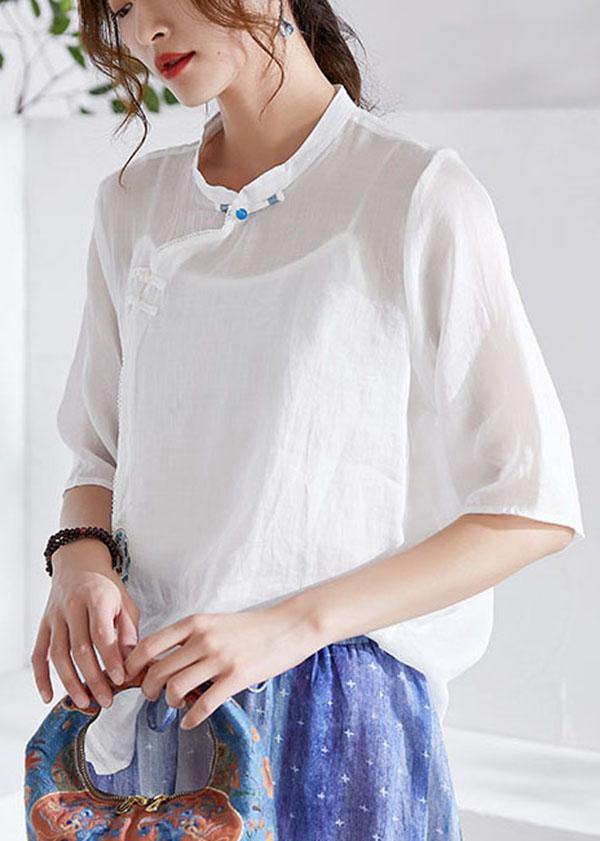 Effortlessly Elegant Blouse with a Timeless Design