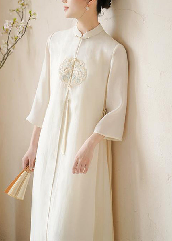 Sophisticated Dress with a Clean Classic Look