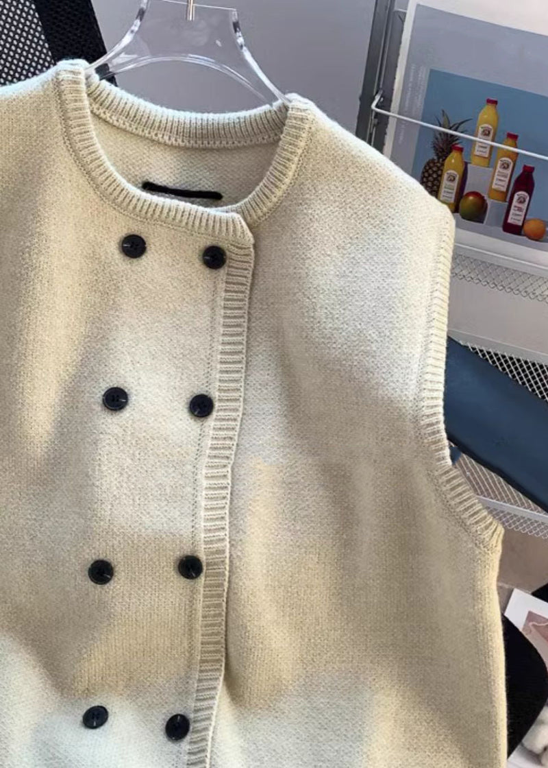 Classic Vintage & Enduringly Stylish Coat