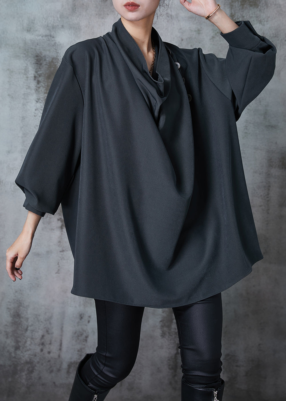 Effortlessly Elegant Shirt with a Timeless Design