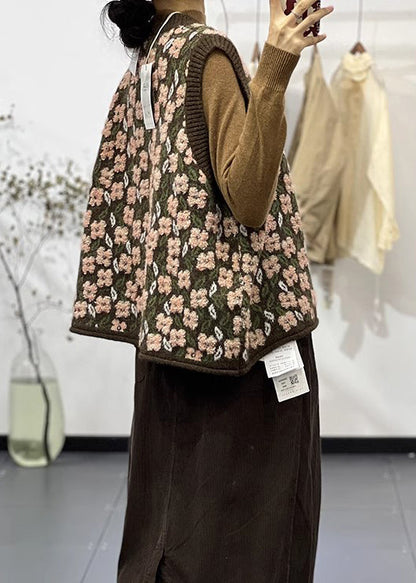 Sophisticated Garment with a Clean Classic Look