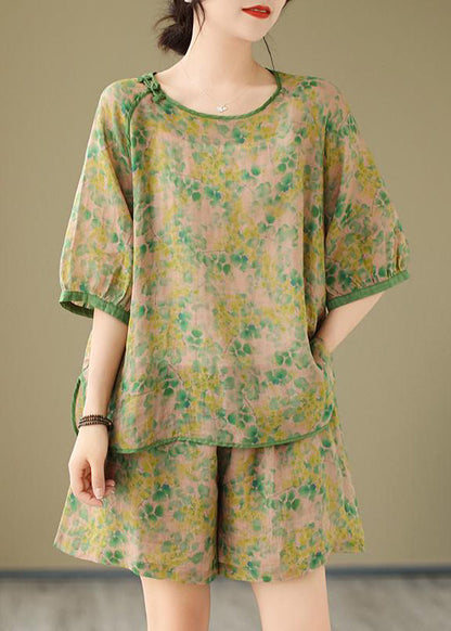 Classic Vintage Top with a Flattering Fit