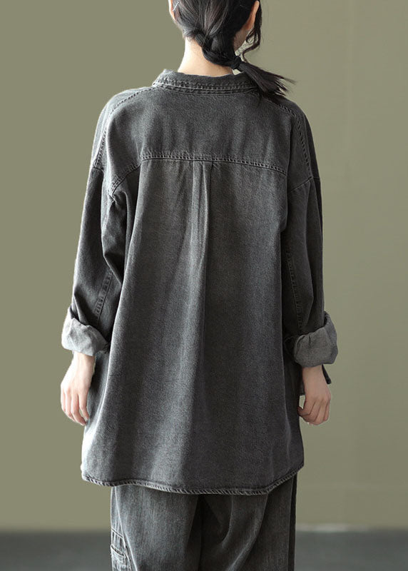 Well Tailored Coat with a Graceful Silhouette