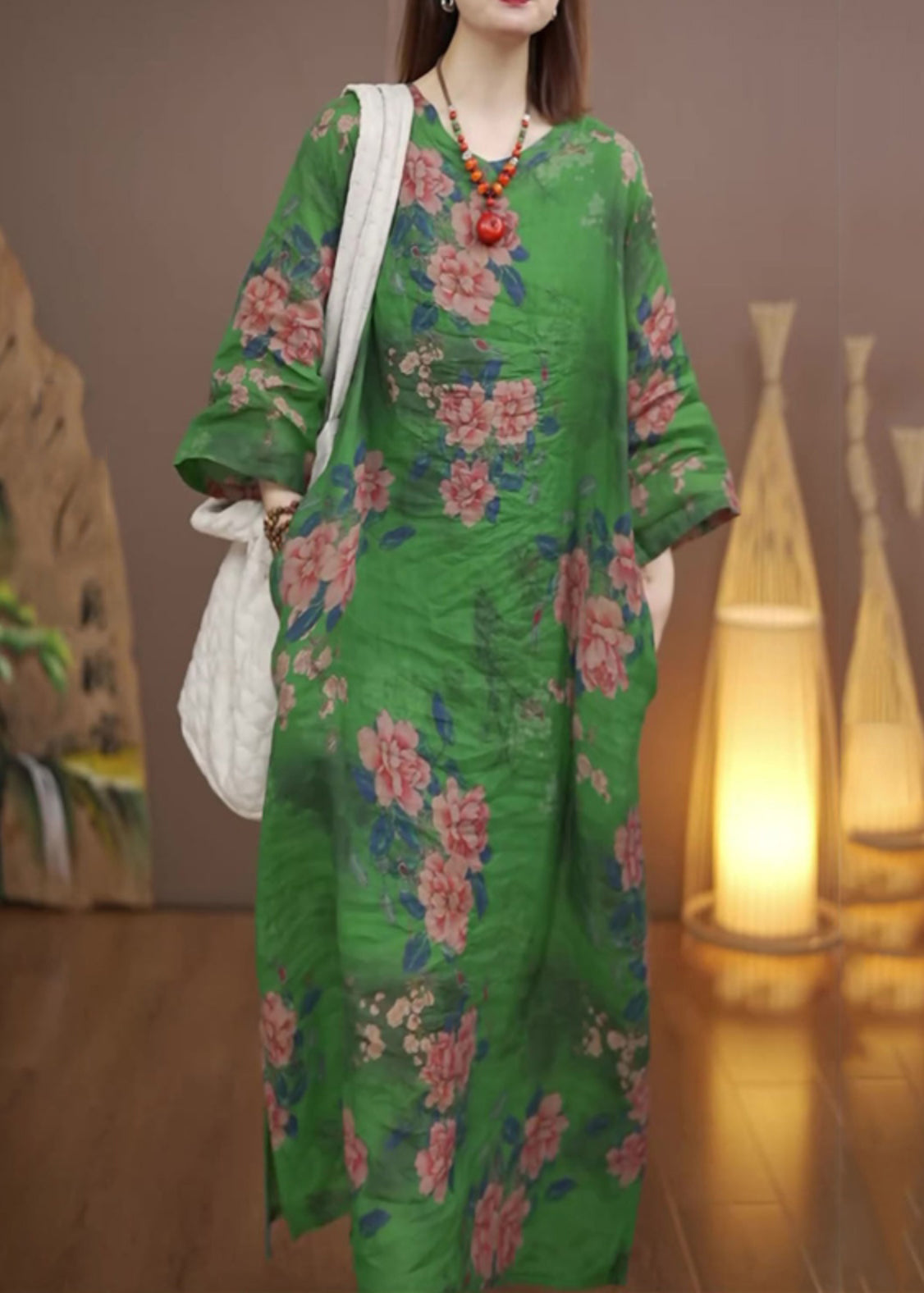 Well Tailored Dress with a Graceful Silhouette