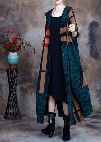 Well Tailored Coat with a Graceful Silhouette